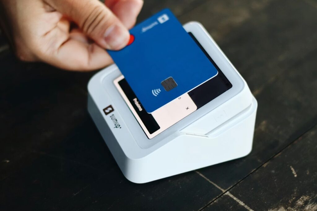 How Digital Wallets Are Changing Online Payments in Montreal and Across Quebec